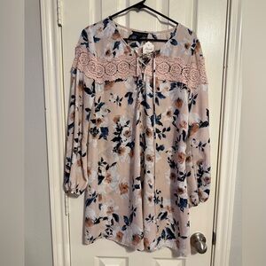 City triangle sheer dress in pink with flowers size medium